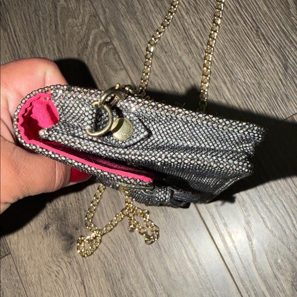 Steve Madden Sparkly Black and Gold Chain Crossbody Bag - Picture 8 of 8